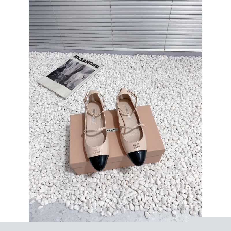 Miu Miu flat shoes
